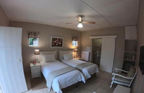 Ixopo House | Mac Nicol's Farm House B&B