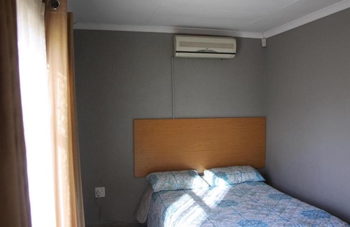 Secunda Apartment | Mac's Lodge