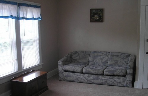 Oneonta House | Mac's Place - 5 Minutes to All Star Village