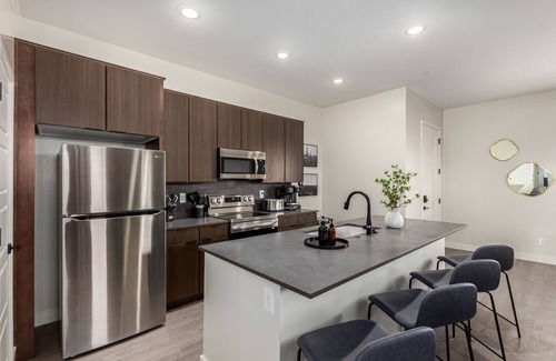 North Scottsdale Condo | Macallister 1008|Close to Golf|Htd. Pool|BBQ|