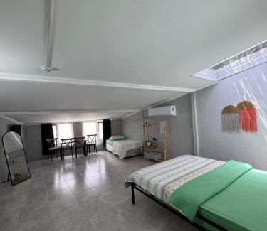 Ayvalik City Center House | Macaron Midi House