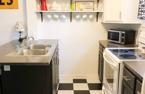Mackinaw City Cottage | Macatawa- Mackinaw City Cottage, walking distance to town!