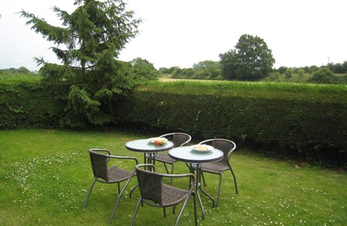 Ardens Grafton House | Macbeth Cottage - Sleeps up to 5 - NEW HOT TUB