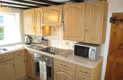 Ardens Grafton House | Macbeth Cottage - Sleeps up to 5 - NEW HOT TUB