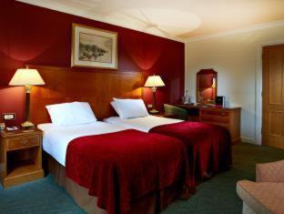 New Forest District Hotel | Macdonald Elmers Court Hotel