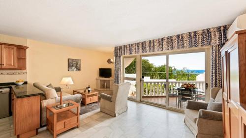 Calahonda Apartment | Macdonald Leila Playa Resort