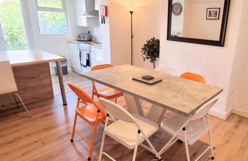 Filton House | Mackie House by Cliftonvalley Apartments