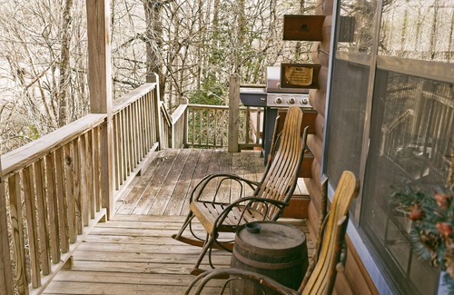 Murphy Cabin | MacLeod cabin in Scottish Woods