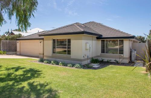 Dunsborough House | Macs Manor