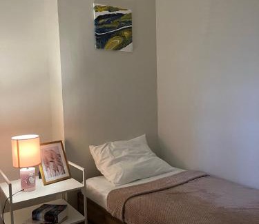 Mactan Export Processing Zone House | Mactan Cebu Guesthouse - ideal for groups - save more, stay together