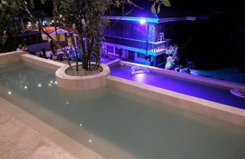 Lazi Hostel | Mad Monkey Siquijor
