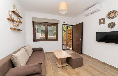 Nea Peramos Apartment | MAD'S Villas