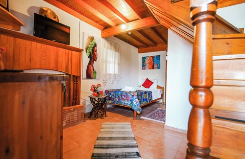Bozcaada Hotel | MADAM AFRODİT KONUKEVİ