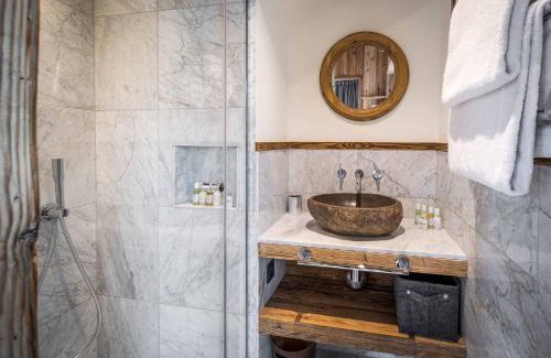 Val-d'Isere Ski Chalet | Madame Vacances Chalet Inuit