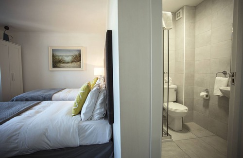 Bundoran House | Maddens Bridge Bar & Guesthouse
