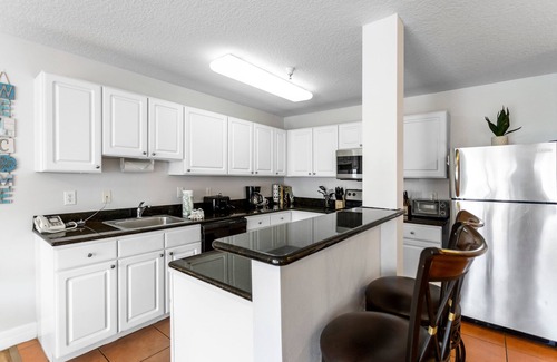 Madeira Beach Condo | 🌅 Madeira Bay Resort #506 – Spacious Two-Bedroom Condo with Jacuzzi Tub, Dual Balconies & Pet-Friendly Comfort