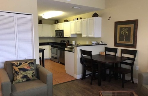 Madeira Beach Apartment | Madeira Beach Condo near John's Pass