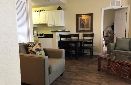Madeira Beach Apartment | Madeira Beach Condo near John's Pass