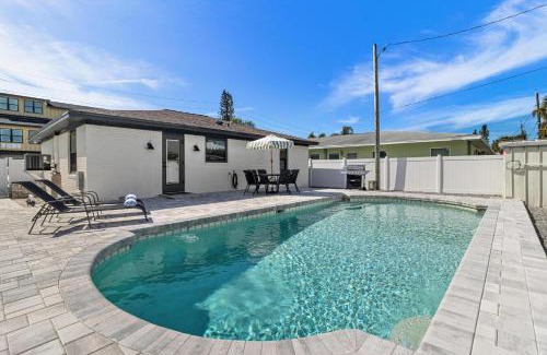 Madeira Beach House | Madeira Beach House Retreat with Private Pool - The Perfect Getaway!