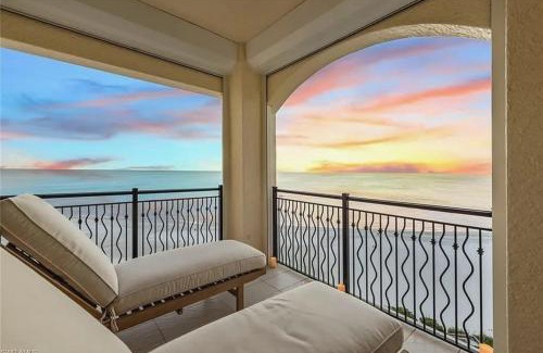 Marco Island Apartment | Madeira Luxury Beachfront Condo