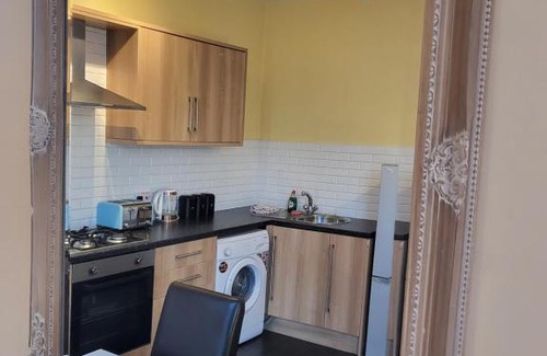 Saint Paul's Apartment | MADELENA CENTER Bristol