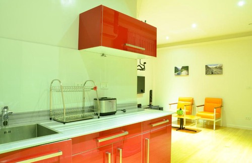 Thung Maha Mek House | Maderla