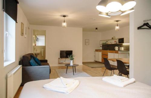 Friedenau Apartment | Madflats Hotel-Apartments S-Bahn Friedenau