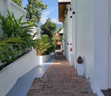 Luang Prabang Hotel | Madilao Hotel