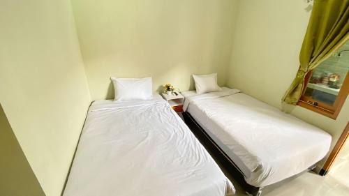 Banguntapan Hotel | Madina Guest House Syariah near Gembira Loka Zoo Yogyakarta Mitra RedDoorz
