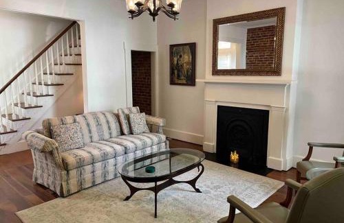 Madison House | "Madison Manor I" by the River, Hot Tub, Downtown