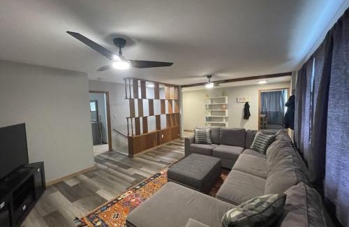 Ennis House | Madison Valley Getaway in Downtown Ennis, MT