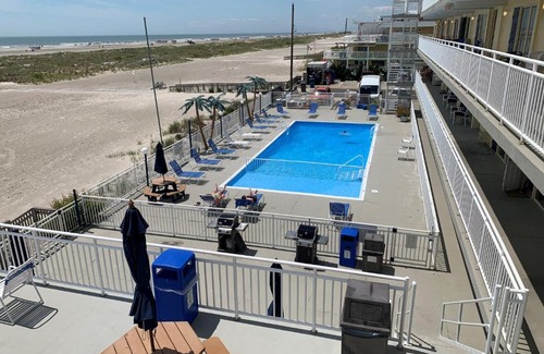 Wildwood Crest Hotel | Madrid Ocean Front Condominium