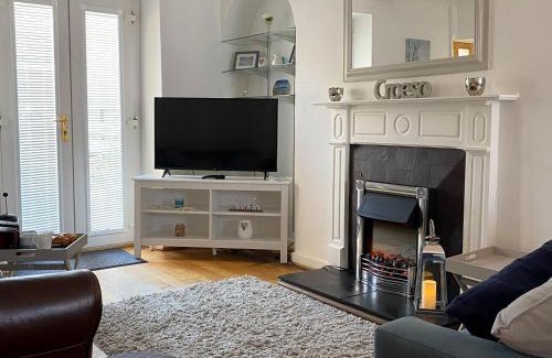 Clynnogfawr House | Madryn