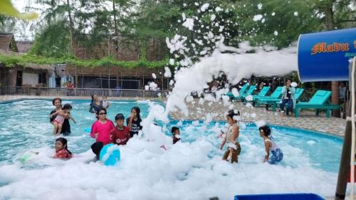Bintan Resort | Madu Tiga Beach and Resort
