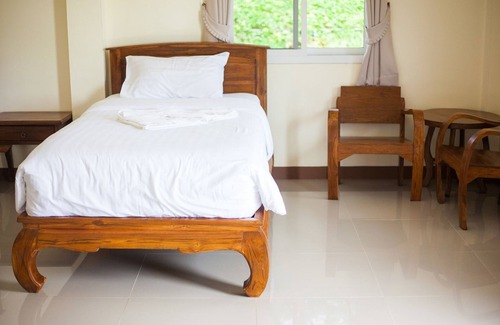 Mae Faek Mai Hotel | Mae Faek Villas