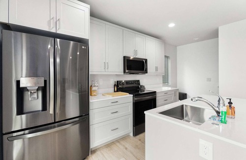 Whittier Heights House | Mae's sweet suite - Micro Studio - 91Walkscore