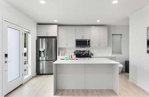 Whittier Heights House | Mae's sweet suite - Micro Studio - 91Walkscore