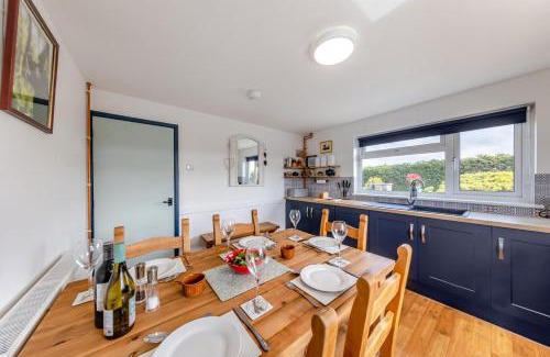 Llanon House | Maenllwyd
