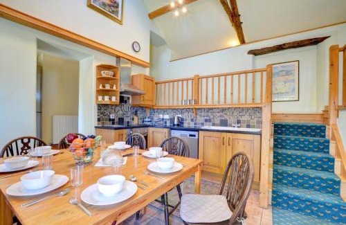 Ganllwyd Apartment | Maesgwm Barn