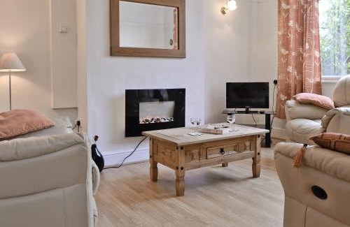 Bala House | Maesmor