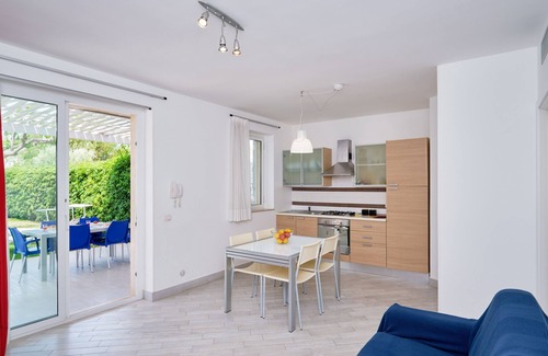 Marina di Ragusa Apartment | Maestrale, holiday home with garden 100 m from the sea in Marina di Ragusa