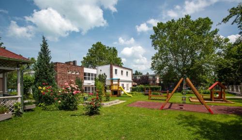 Balatonfoldvar Hotel | Magaspart Panzió