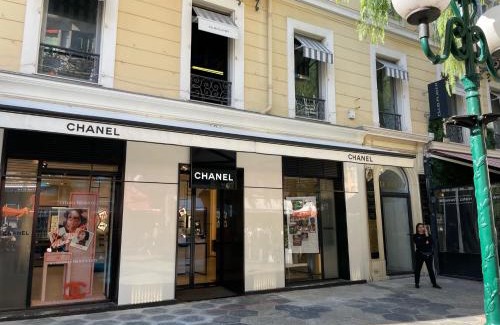 Jean-Medecin Apartment | Magenta MaMa - Comfort & Charm in Nice Carré d'Or - Near beach