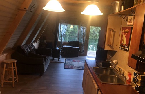 Salcha Cabin | Maggie’s Lake Cabin sleeps 4