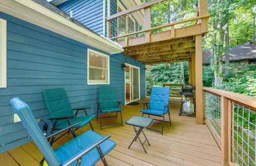 Maggie Valley House | Maggie Valley Cottage with Hot Tub and Creek View!