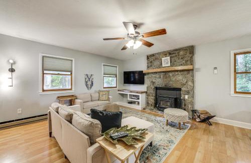 Maggie Valley House | Maggie Valley Cottage with Hot Tub and Creek View!