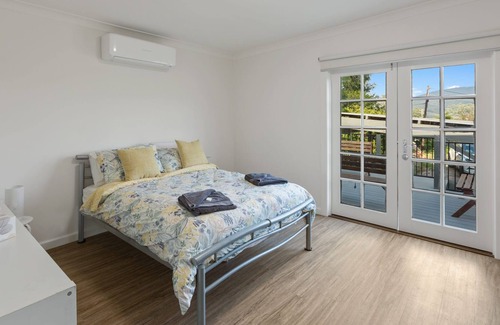 Goughs Bay House | Maggies Getaway - Close to Lake Eildon
