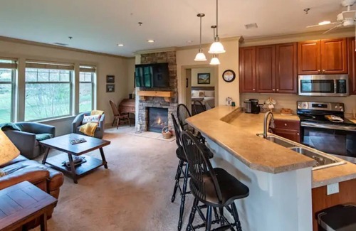 Maggie Valley Condo | Maggie’s Hideaway - Mountain and Fairway view