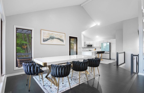 Berkeley Springs House | Magic Mountain Retreat