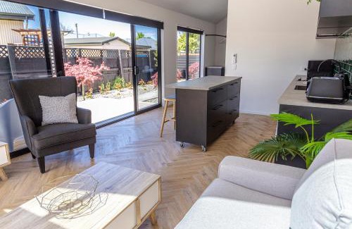 Twizel Apartment | Magic On Maryburn - The Green Room